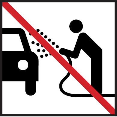 Neteja el vehicle a un túnel de rentat o amb esponja, mai amb mànega