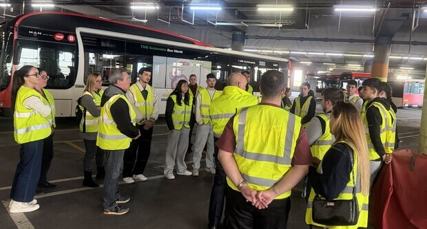 Un moment de la visita a la cotxera Triangle