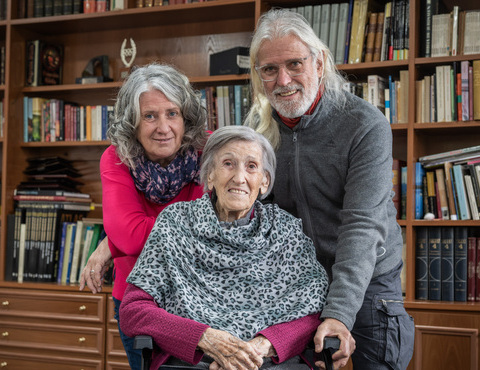 La Mercè amb dos dels seus fills / Foto: Pep Herrero