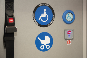 Indicacions d'accessibilitat a un bus