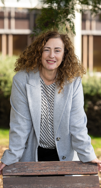 La Beatriz Franco a Zona Franca II, on treballa fa 35 anys / Foto: Miguel Ángel Cuartero