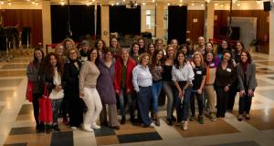 Foto grupal del primer aniversari de la Comunitat de Dones TMB / Foto: Xavier Traver