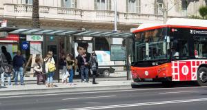 Autobús de la línia H8 a la Diagonal / M. Á. Cuartero