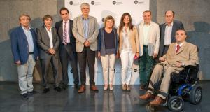 Directius de TMB, l'ONCE i Vodafone en l'acte de presentació del projecte d'infoaccessibilitat al metro i l'autobús / Miguel Ángel Cuartero