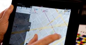 L'app TMB Maps oberta en un iPad / Miguel Ángel Cuartero