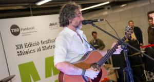 Un integrant del projecte Músics al Metro en una de les actuacions del Festival / Miguel Ángel Cuartero