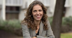 La Marta Franco, als jardins de les oficines centrals de Zona Franca / Foto: Miguel Ángel Cuartero