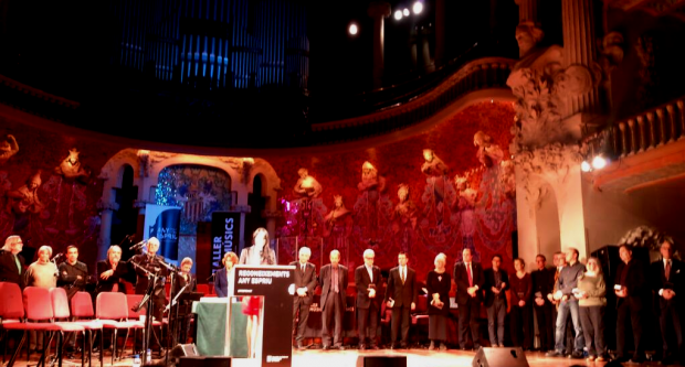 Els receptors del reconeixement ahir a l'escenari del Palau de la Música / Any Espriu