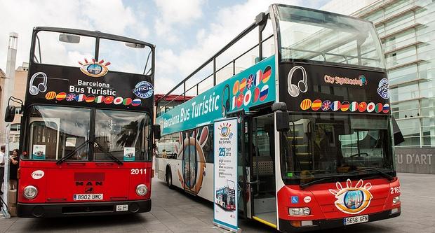 Abans i ara del Barcelona Bus Turístic / Pep Herrero