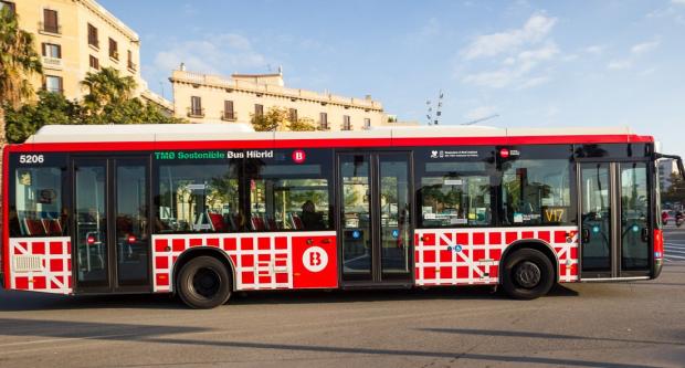 Autobús híbrid a la línia V17 / Pep Herrero