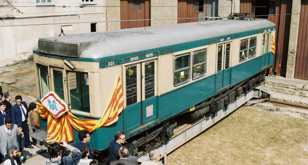 Acte de comiat del darrer tren de la sèrie 300, el 12 de març del 1988 / Arxiu TMB