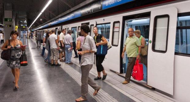 L’increment de costos generat pel creixement del metro (com la prolongació de la línia 5, a la foto) s’ha compensat amb austeritat i eficiència / Pep Herrero