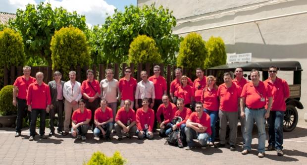L’equip de voluntaris del ral·li de vehicles clàssics / M.Á. Cuartero