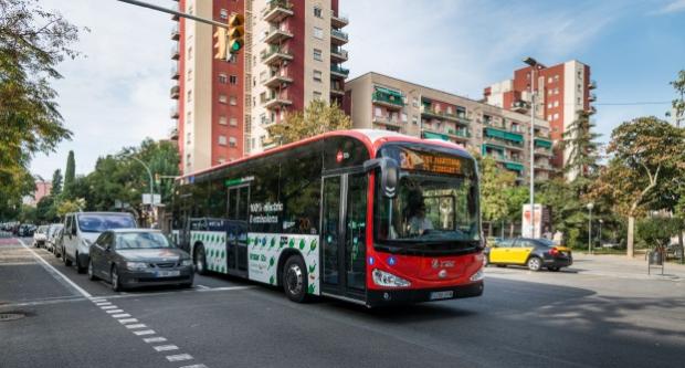 Un dels busos 100% elèctrics que ja circulen per Barcelona / Pep Herrero