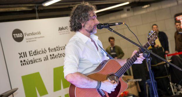 Un integrant del projecte Músics al Metro en una de les actuacions del Festival / Miguel Ángel Cuartero