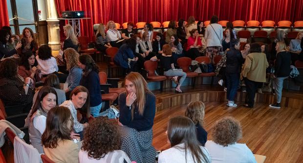 Debatre i compartir experiències està al centre del procés de mentoria