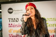 Carmen Doorá cantant una de les cançons del seu treball "Eco" / Miguel Ángel Cuartero Carmen Doorá cantant una de les cançons del seu treball "Eco" / Miguel Ángel Cuartero