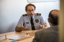 Un moment de l’entrevista a la seu de l’Àrea de Seguretat del Transport Metropolità / Pep Herrero Un moment de l’entrevista a la seu de l’Àrea de Seguretat del Transport Metropolità / Pep Herrero