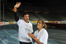 Raquel Díaz i Txiqui Sans fent la volta d’honor/Jordi Gracia Montes (Institut Barcelona Esports) Raquel Díaz i Txiqui Sans fent la volta d’honor/Jordi Gracia Montes (Institut Barcelona Esports)