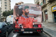 Imatge de la campanya col·locada a la part del darrere d'un autobús / Pep Herrero Imatge de la campanya col·locada a la part del darrere d'un autobús / Pep Herrero