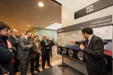 Explicació tècnica de les proves, al vestíbul de l'estació Aeroport T1 / Pep Herrero Explicació tècnica de les proves, al vestíbul de l'estació Aeroport T1 / Pep Herrero