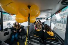 Un grup de participants de l'Imagine Express d'enguany dins el bus turístic / Pep Herrero Un grup de participants de l'Imagine Express d'enguany dins el bus turístic / Pep Herrero