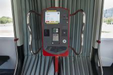La màquina distribuïdora és a la primera articulació del bus / M. Á. Cuartero